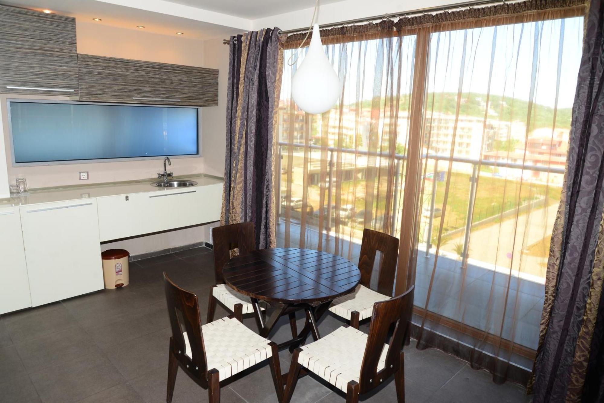 פרימורסקו North Beach Hotel מראה חיצוני תמונה